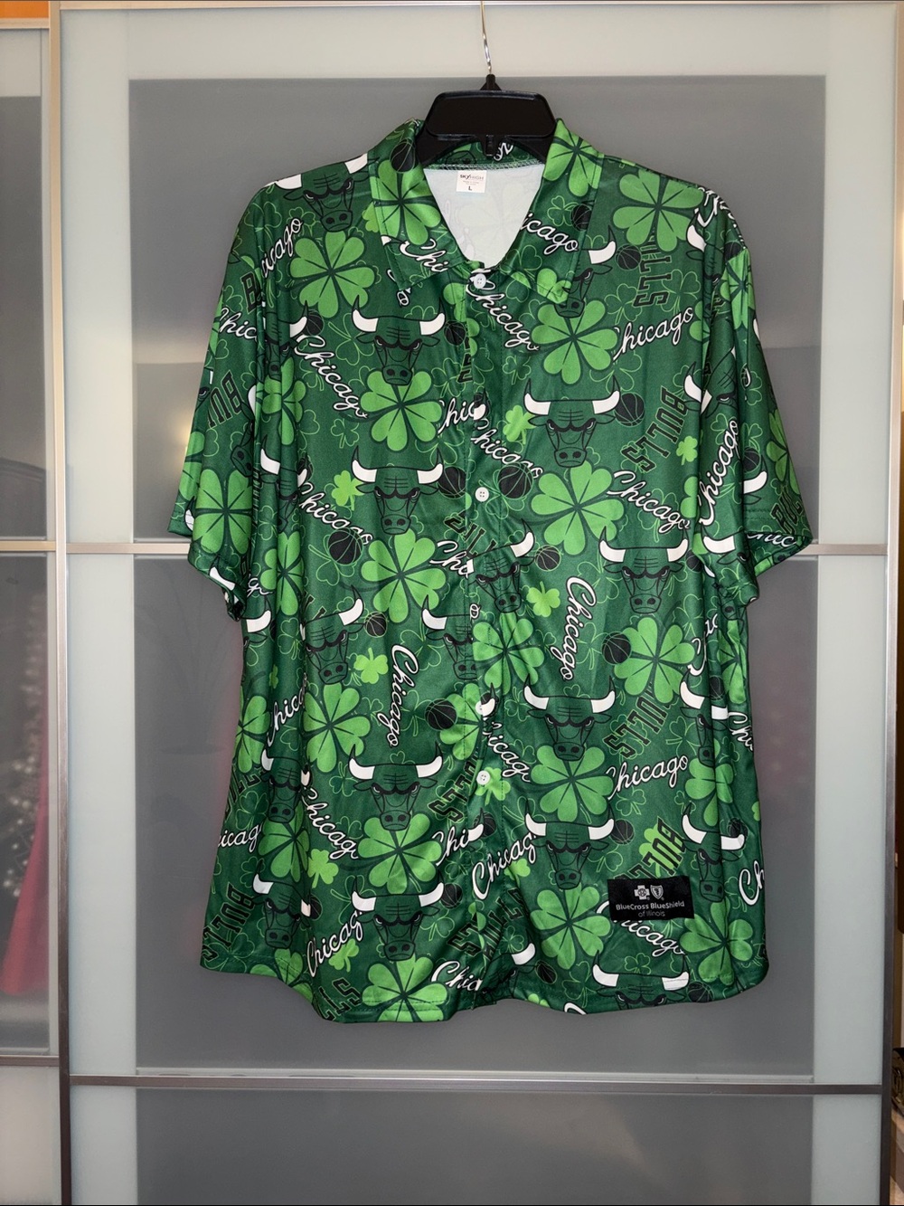 Chicago Bulls Green Shamrock Print Button-Up Shirt